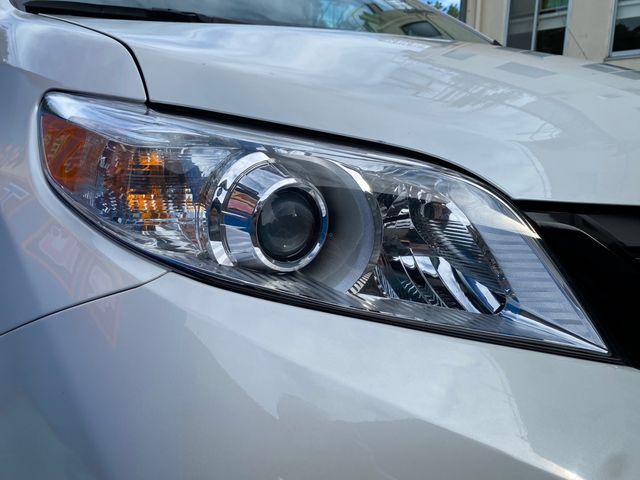 Toyota SIENNA 2021-07 6982-19