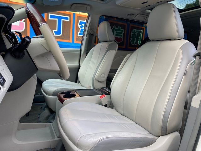 Toyota SIENNA 2021-07 6982-7