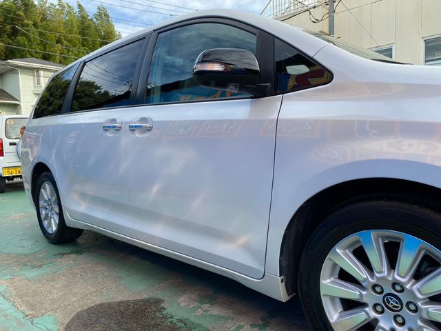 Toyota SIENNA 2021-07 6982-23