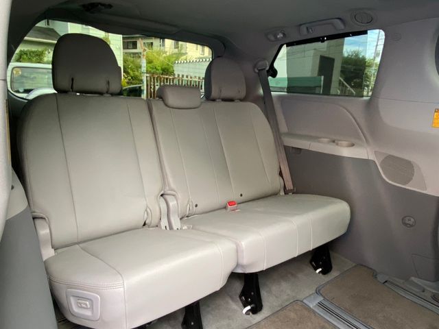 Toyota SIENNA 2021-07 6982-15