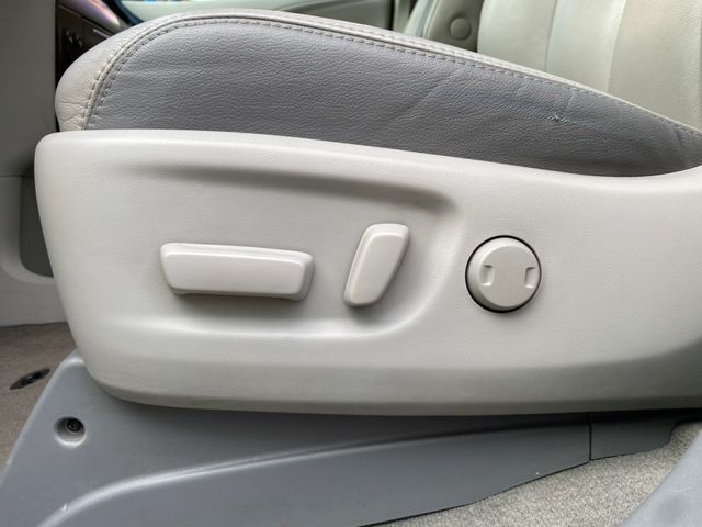 Toyota SIENNA 2021-07 6982-29