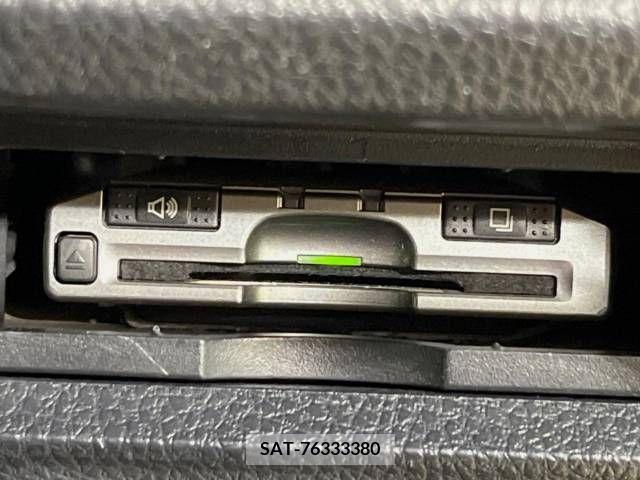 Toyota VOXY 2014-06 288925-5
