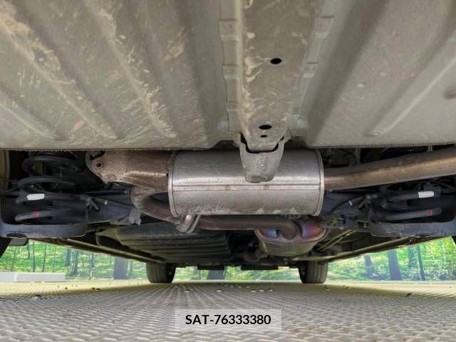 Toyota VOXY 2014-06 288925-18