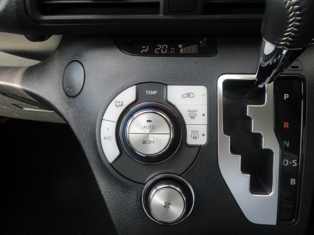 Toyota SIENTA 2022-05 15365-14