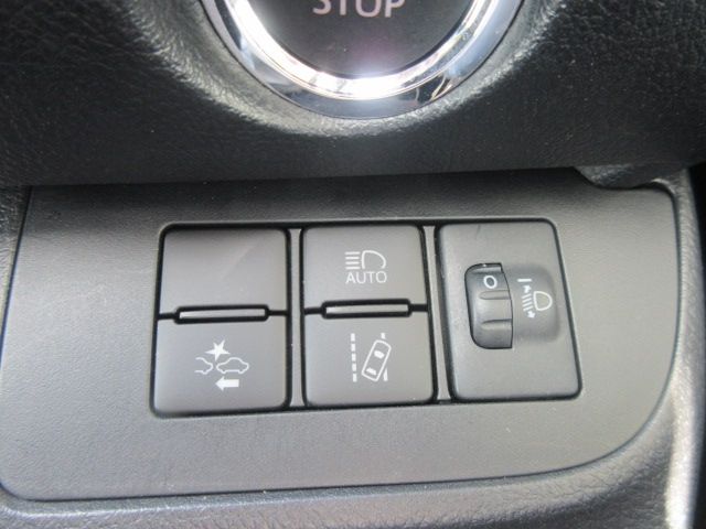 Toyota SIENTA 2022-05 15365-17