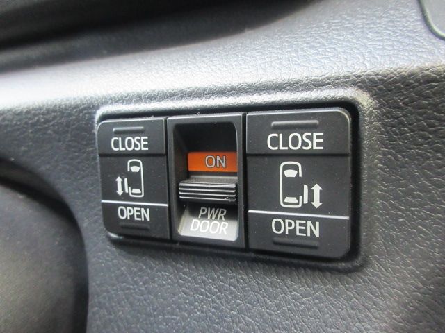 Toyota SIENTA 2022-05 15365-18