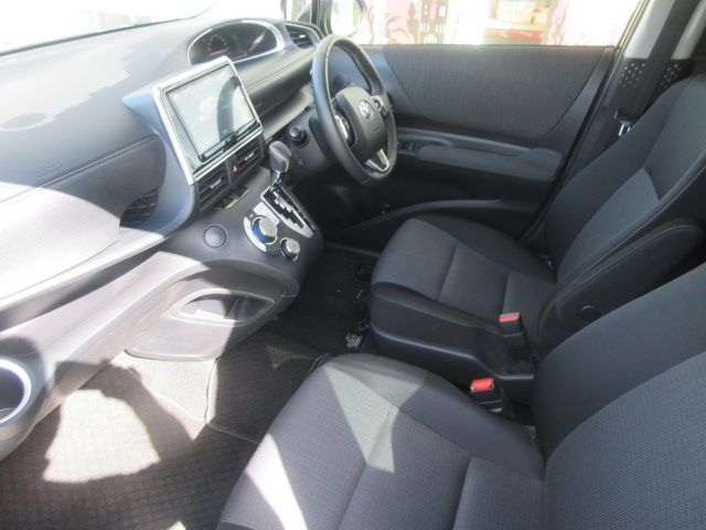 Toyota SIENTA 2022-05 15365-4
