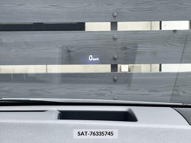 Lexus HS 2015-01 387913-27