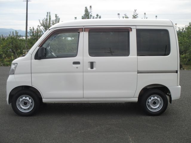 Daihatsu HIJET CARGO 2015-08 23555-4