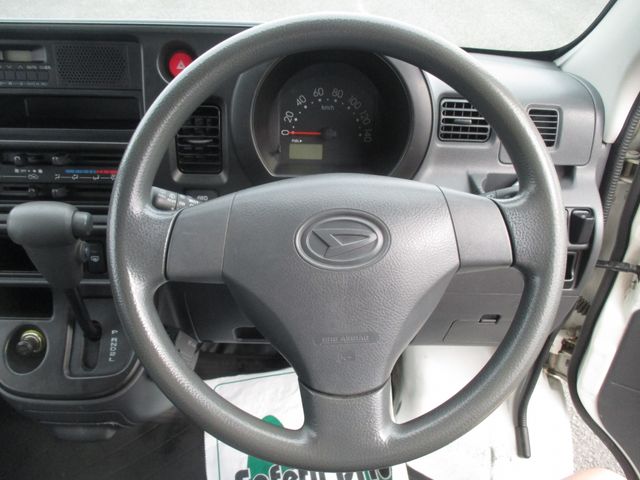 Daihatsu HIJET CARGO 2015-08 23555-18