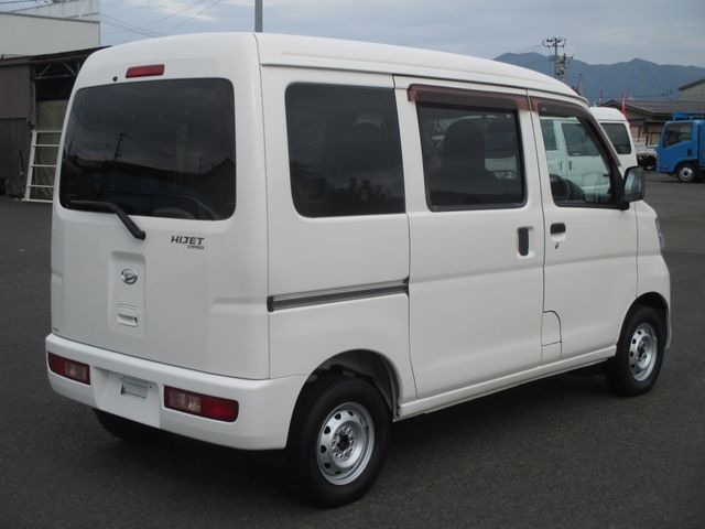 Daihatsu HIJET CARGO 2015-08 23555-5