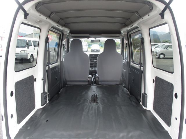 Daihatsu HIJET CARGO 2015-08 23555-9