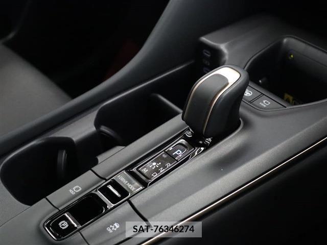 Toyota CROWN 2023-05 396120-9