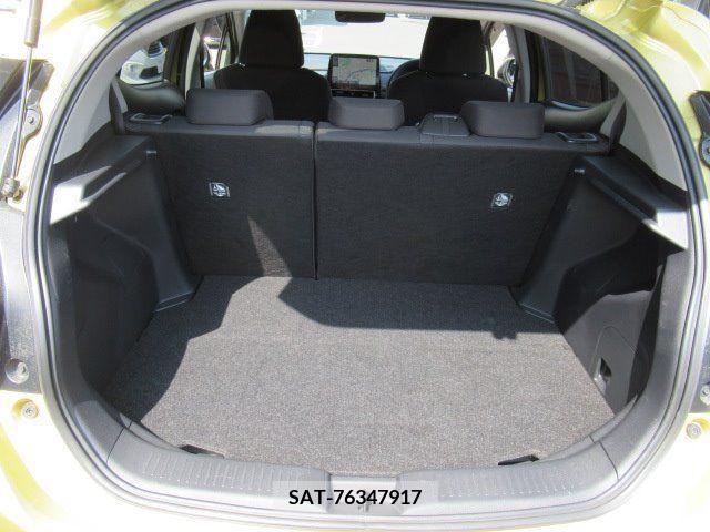 Toyota AQUA 2021-09 356093-5