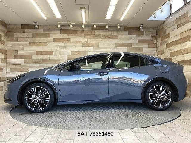 Toyota PRIUS 2023-03 366562-14