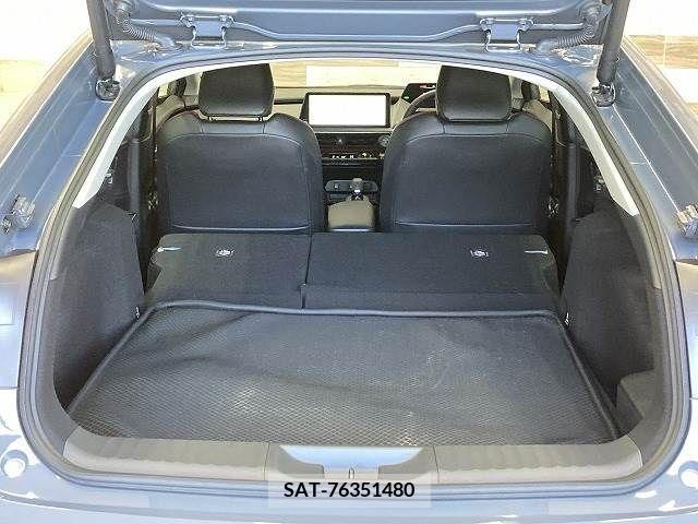 Toyota PRIUS 2023-03 366562-12