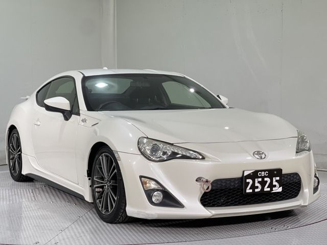 Toyota 86 2013-03 25048-0