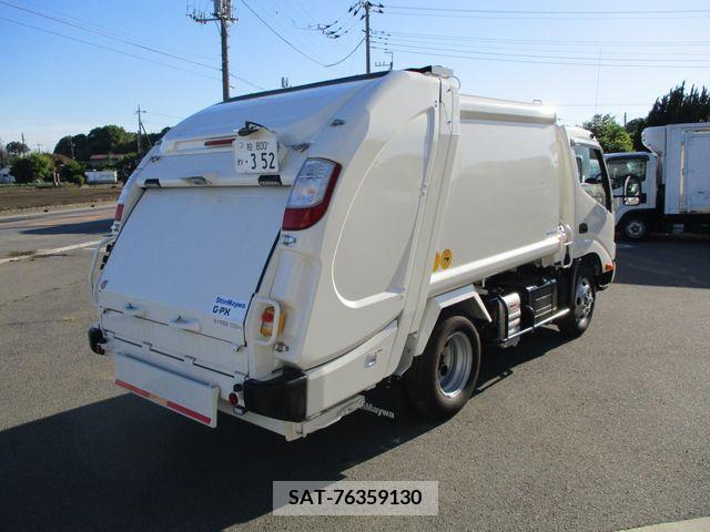 Hino DUTRO 2023-10 296677-5
