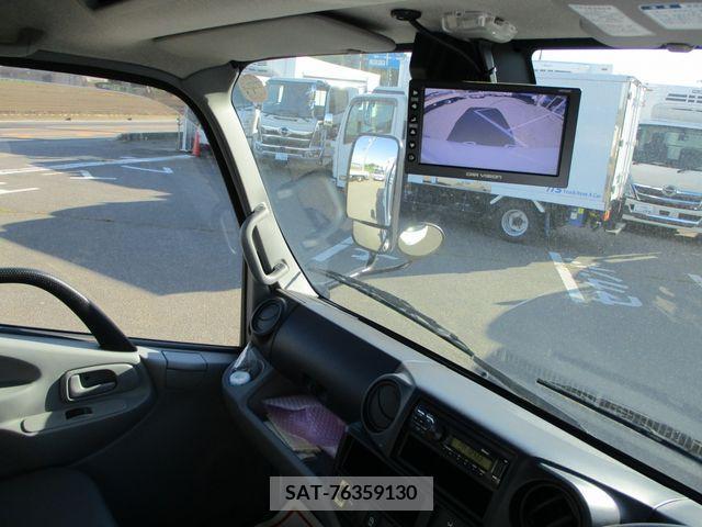 Hino DUTRO 2023-10 296677-8