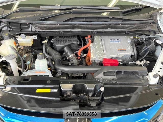 Nissan SERENA 2019-04 211287-18