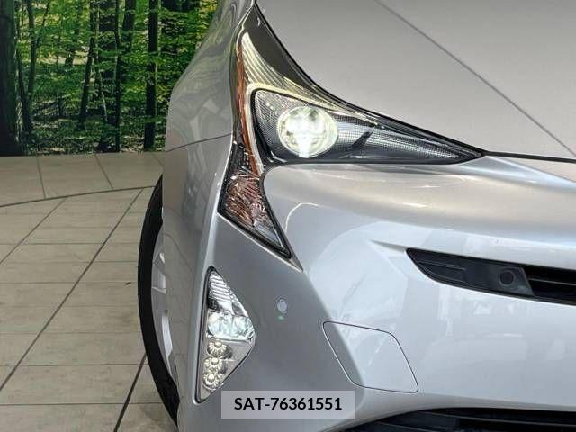 Toyota PRIUS 2018-10 366637-12