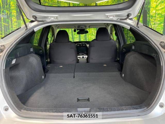 Toyota PRIUS 2018-10 366637-10