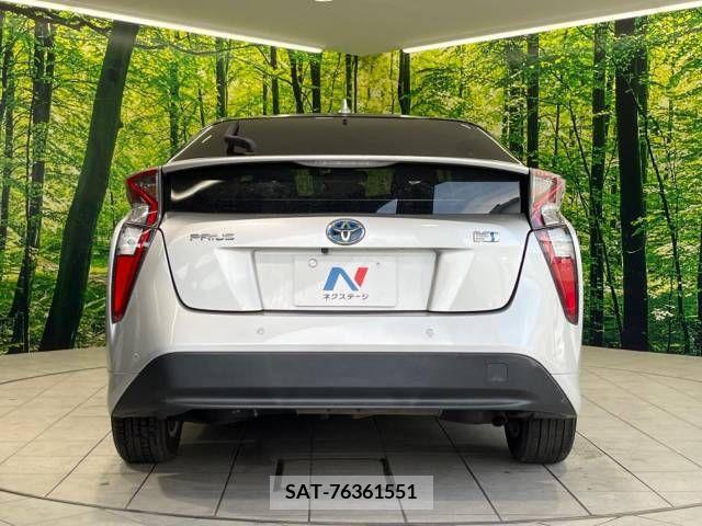 Toyota PRIUS 2018-10 366637-15