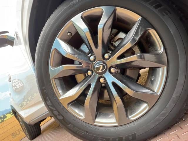 Lexus NX 2018-05 27083-13