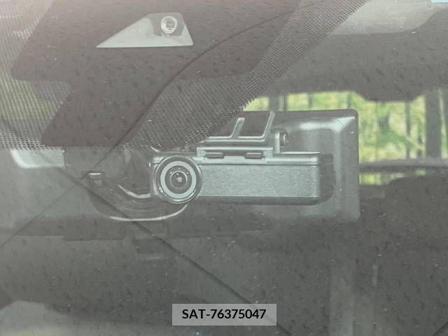 Nissan KICKS 2021-06 226383-7