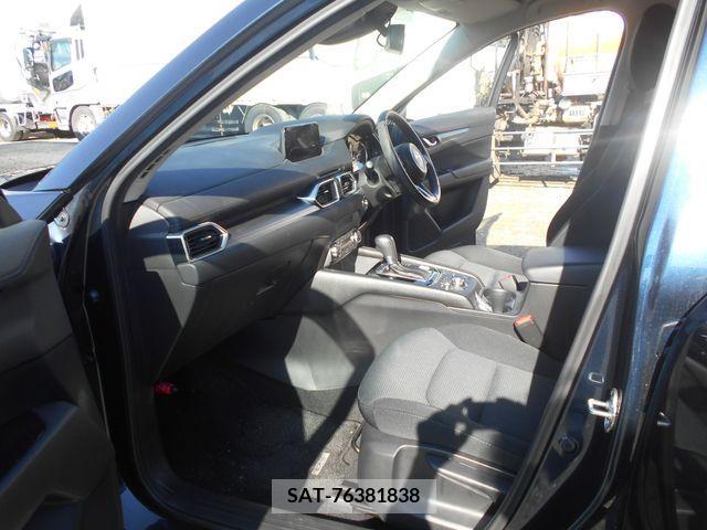 Mazda CX-5 2018-03 308501-11