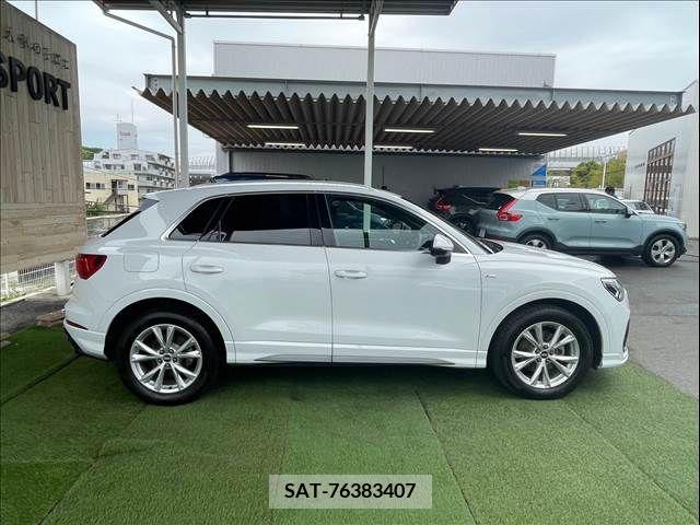 Audi Q3 2021-03 261282-14