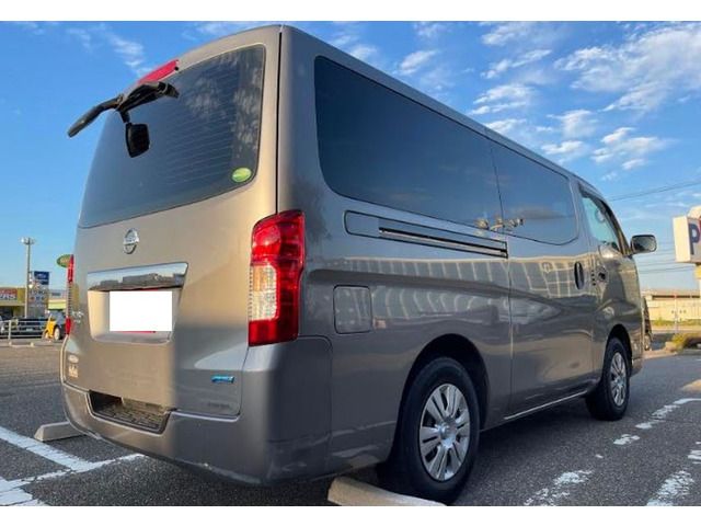 Nissan NV350 Caravan 2014-06 19060-2