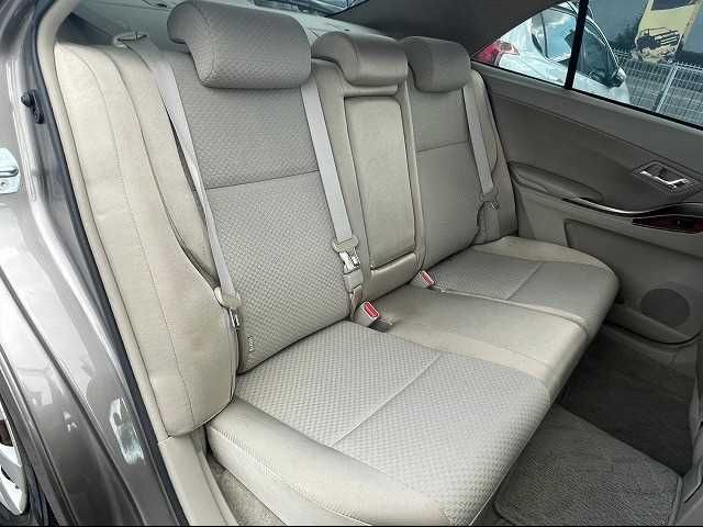 Toyota PREMIO 2014-10 182202-9