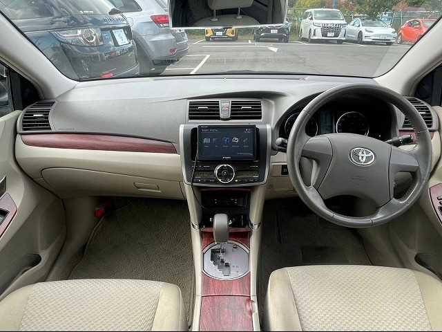 Toyota PREMIO 2014-10 182202-1