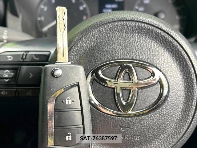Toyota YARIS 2022-02 218165-7