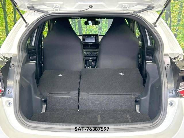 Toyota YARIS 2022-02 218165-10