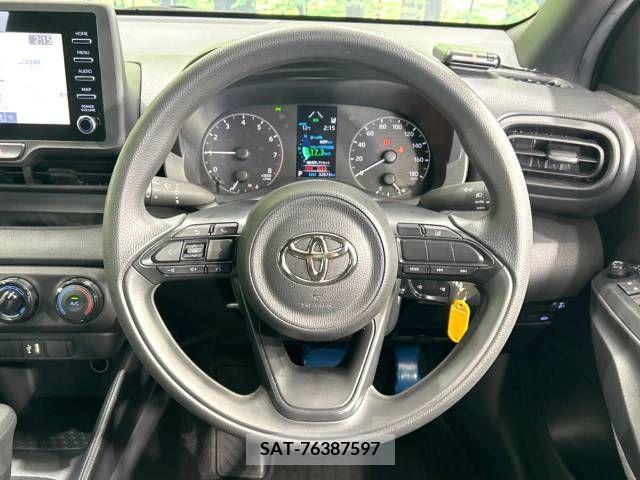 Toyota YARIS 2022-02 218165-11