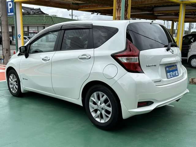 Nissan NOTE 2018-01 11058-1