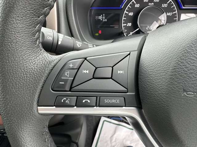 Nissan NOTE 2018-01 11058-17