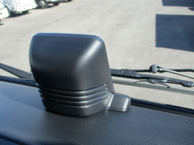 Mitsubishi CANTER 2023-10 13640-16