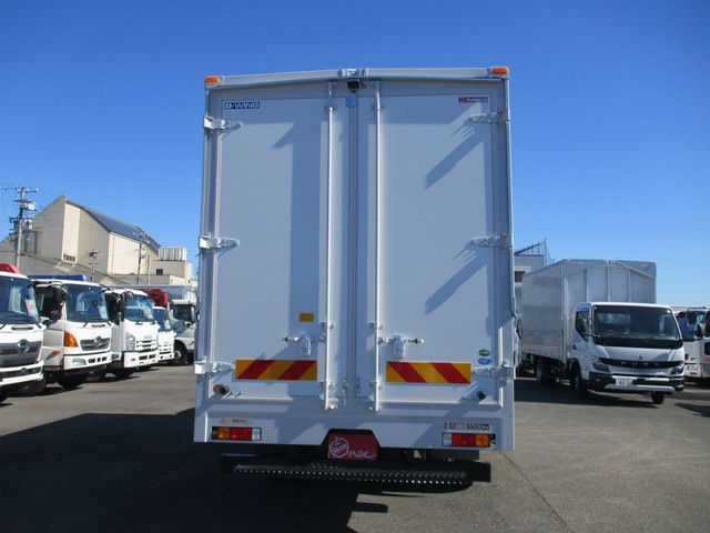 Mitsubishi CANTER 2023-10 13640-21