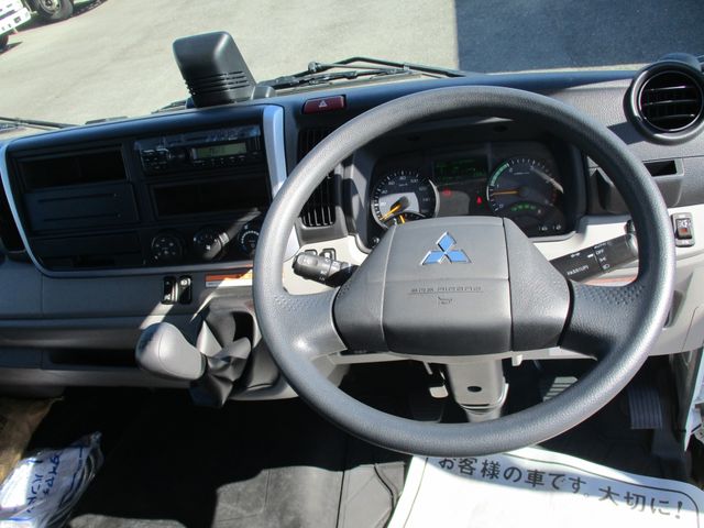 Mitsubishi CANTER 2023-10 13640-11