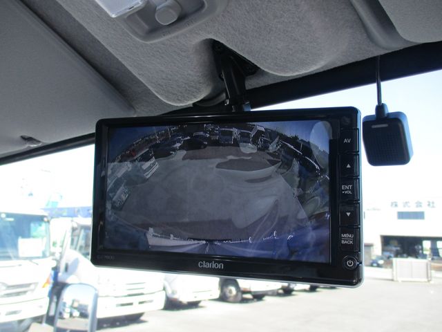 Mitsubishi CANTER 2023-10 13640-13