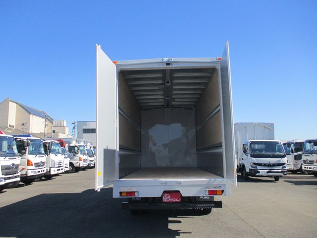 Mitsubishi CANTER 2023-10 13640-7