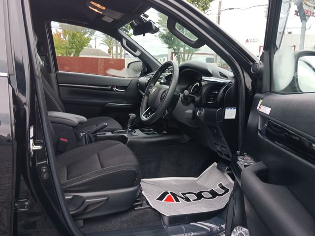 Toyota HILUX 2020-05 15038-11