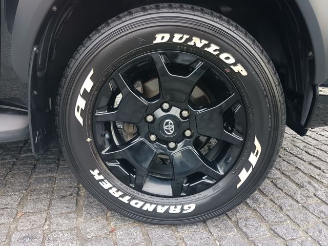 Toyota HILUX 2020-05 15038-9