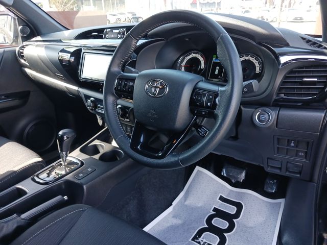 Toyota HILUX 2020-05 15038-12