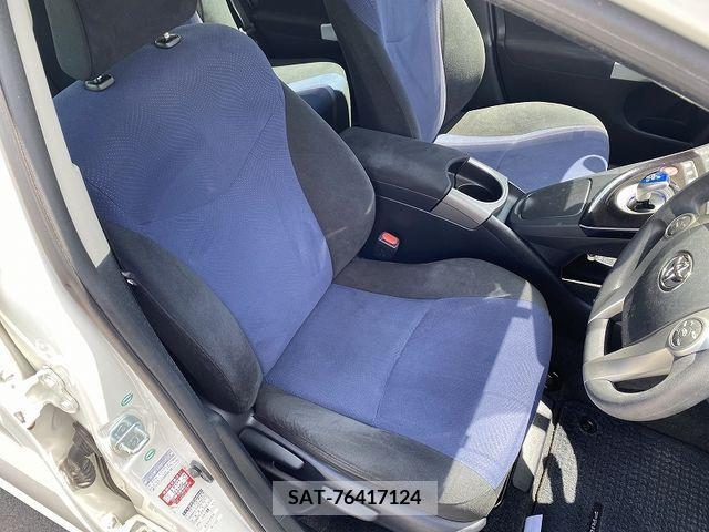 Toyota PRIUS 2014-02 281781-11