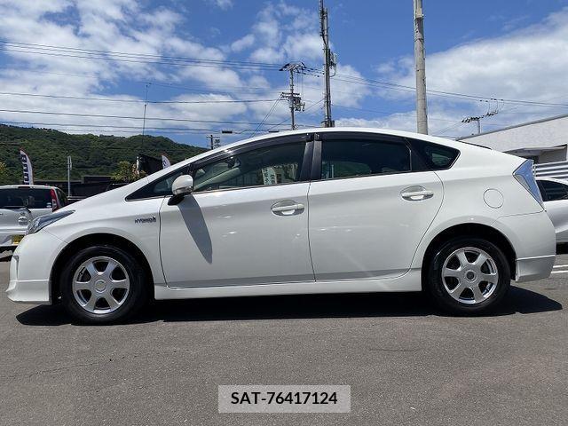 Toyota PRIUS 2014-02 281781-4