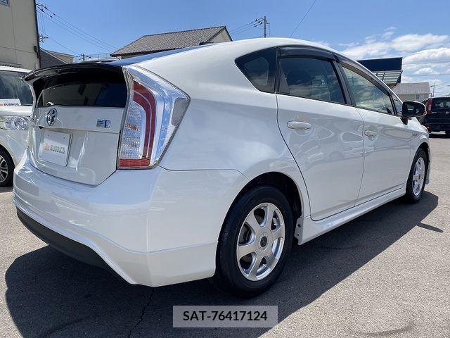 Toyota PRIUS 2014-02 281781-6